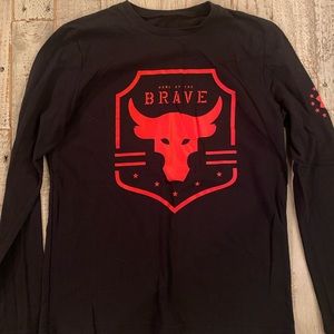 Boys medium under armour (ROCK) long sleeve